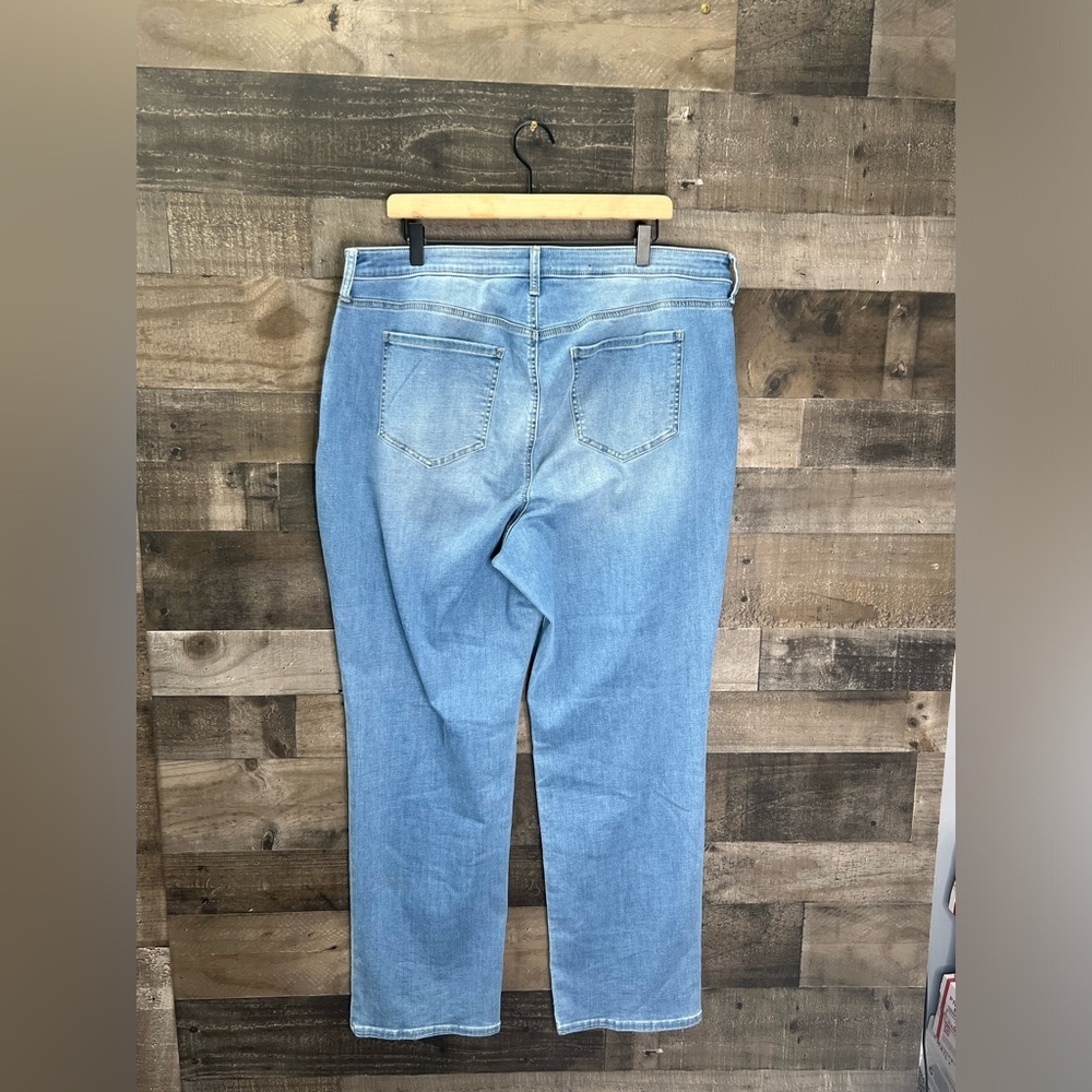 NYDJ Relaxed Straight Jeans in Clean Brookes - Picture 3 of 10
